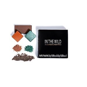 Highly pigmented eye shadow palette